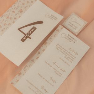 Clara - Etiqueta